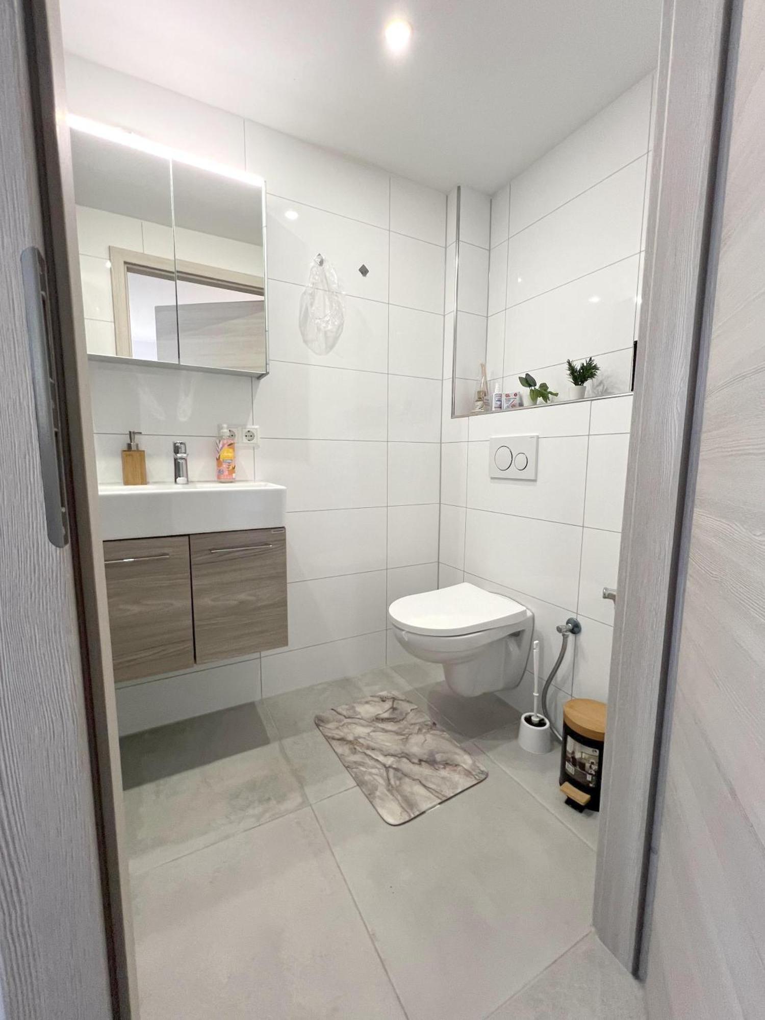 Willkommen In Dagersheim Bei Boeblingen! Gemuetliches 1 Zi Appartement Zum Wohlfuehlen In Einem Angenehmen Umfeld! المظهر الخارجي الصورة